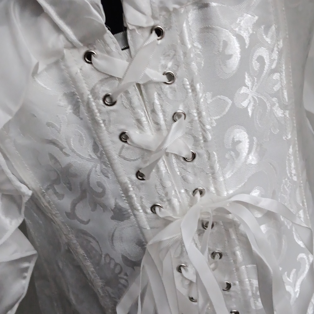 Elegant White Off-Shoulder Corset Top - Picture 13 of 15